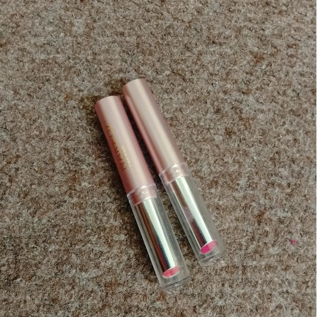 High shine watery finish plumping lipstick for luscious lips