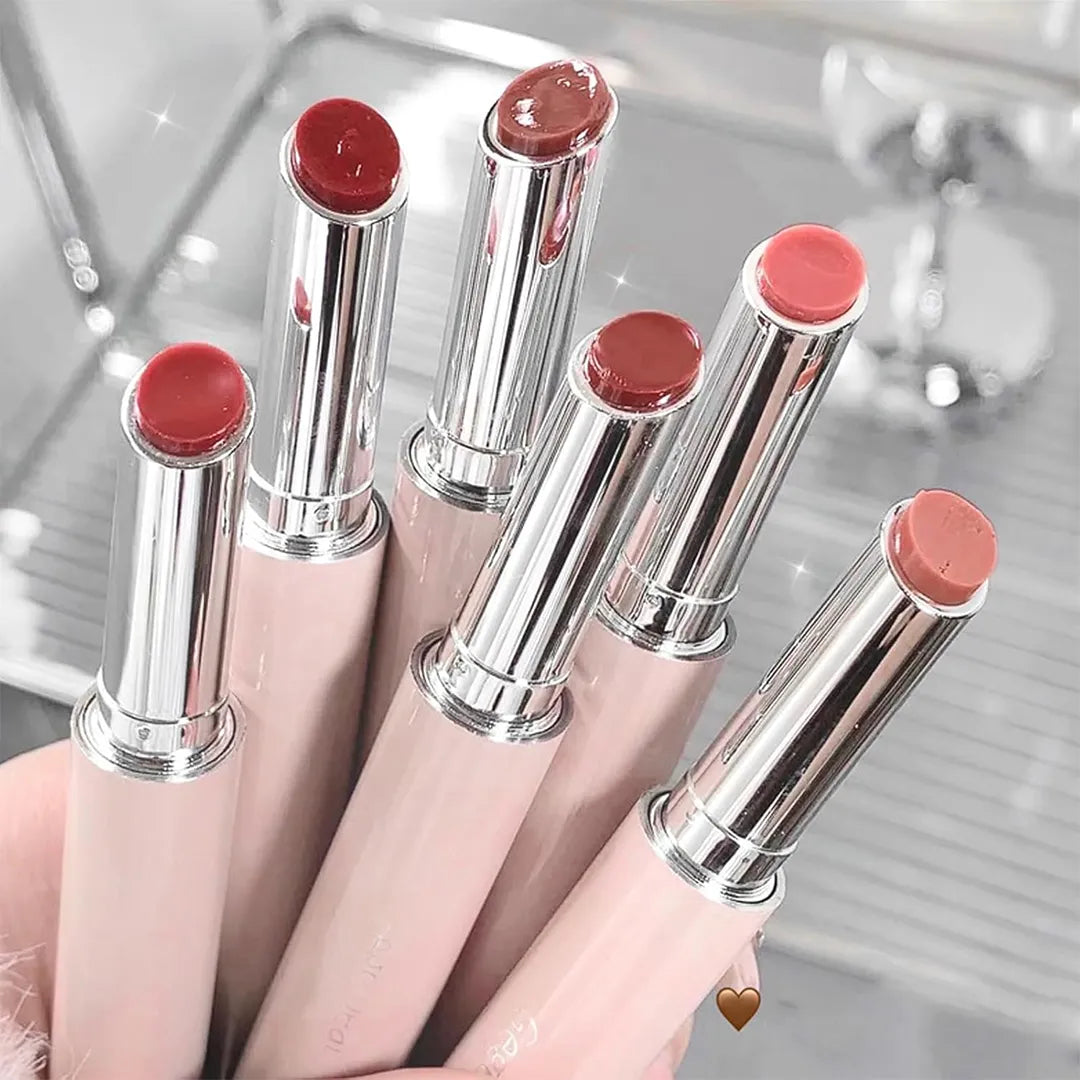 Moisturizing waterproof lip glaze in beautiful shades of pink
