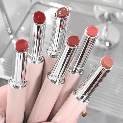 Moisturizing waterproof lip glaze in beautiful shades of pink