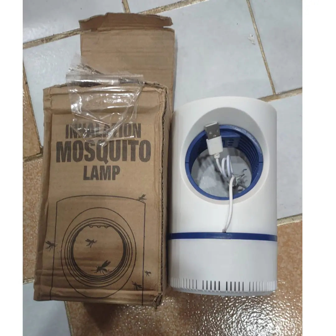 mosquito catcher with removable tray 